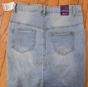 Blue jean skirr